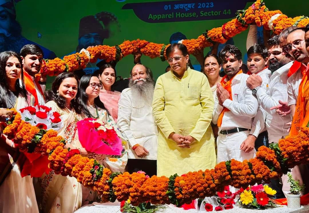 करणी सेना के युवा शक्ति सम्मेलन में राष्ट्रीय अध्यक्ष ने किया बड़ा ऐलान