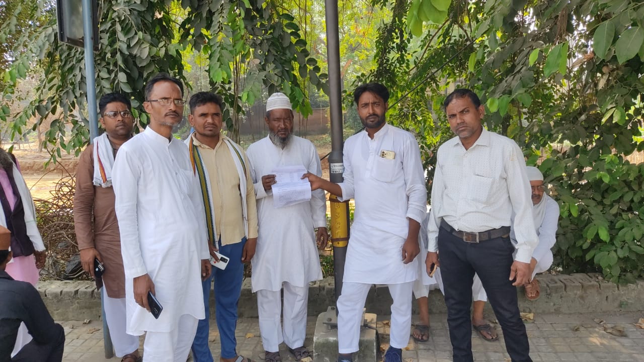 बेटी की गला दबाकर हत्या , पिता ने लगाया आरोप