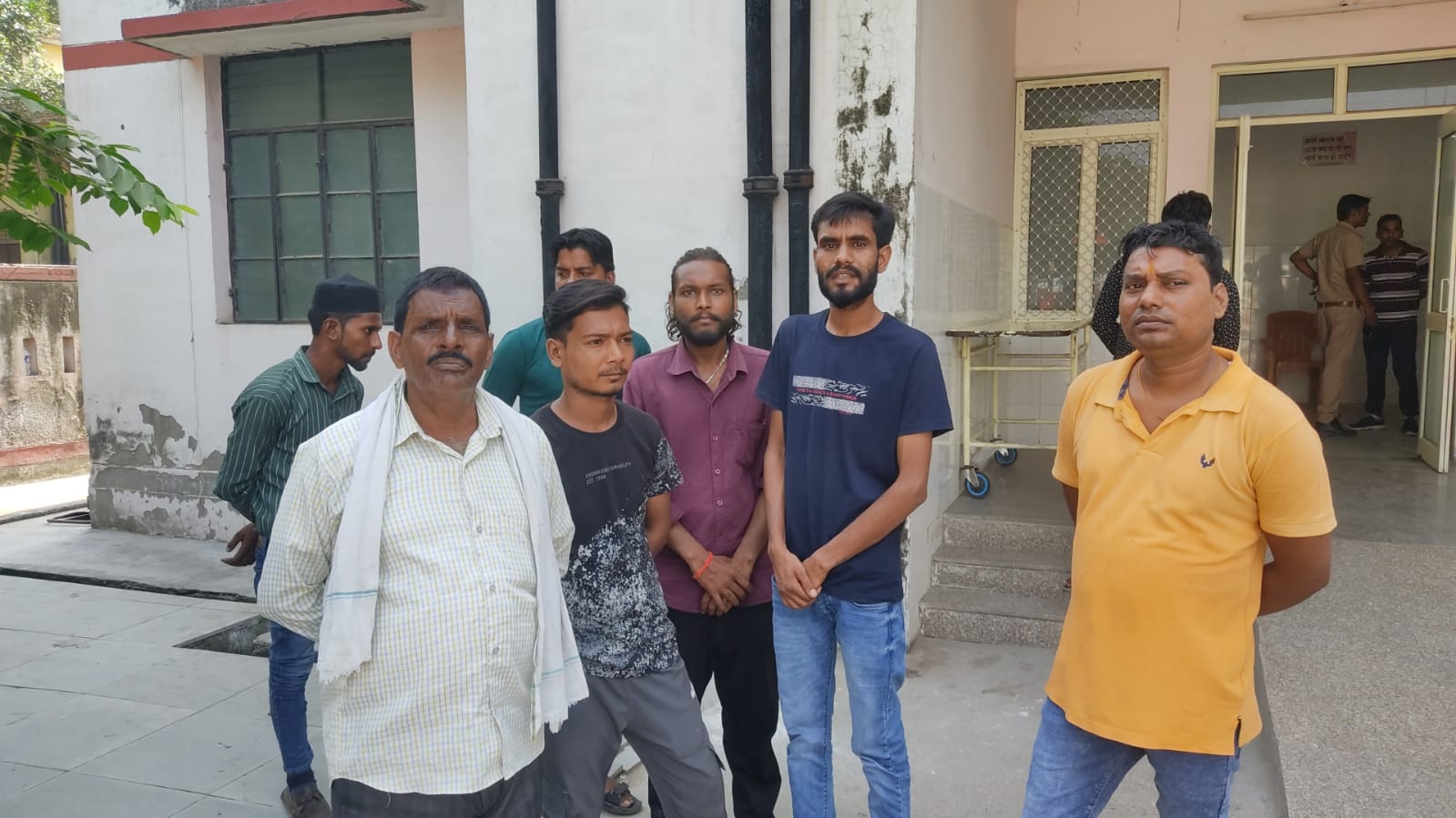 मोटर मैकेनिक ने लगाई फांसी , सुसाइड नोट में लिखा मेरी मौत का मालिक जिम्मेदार