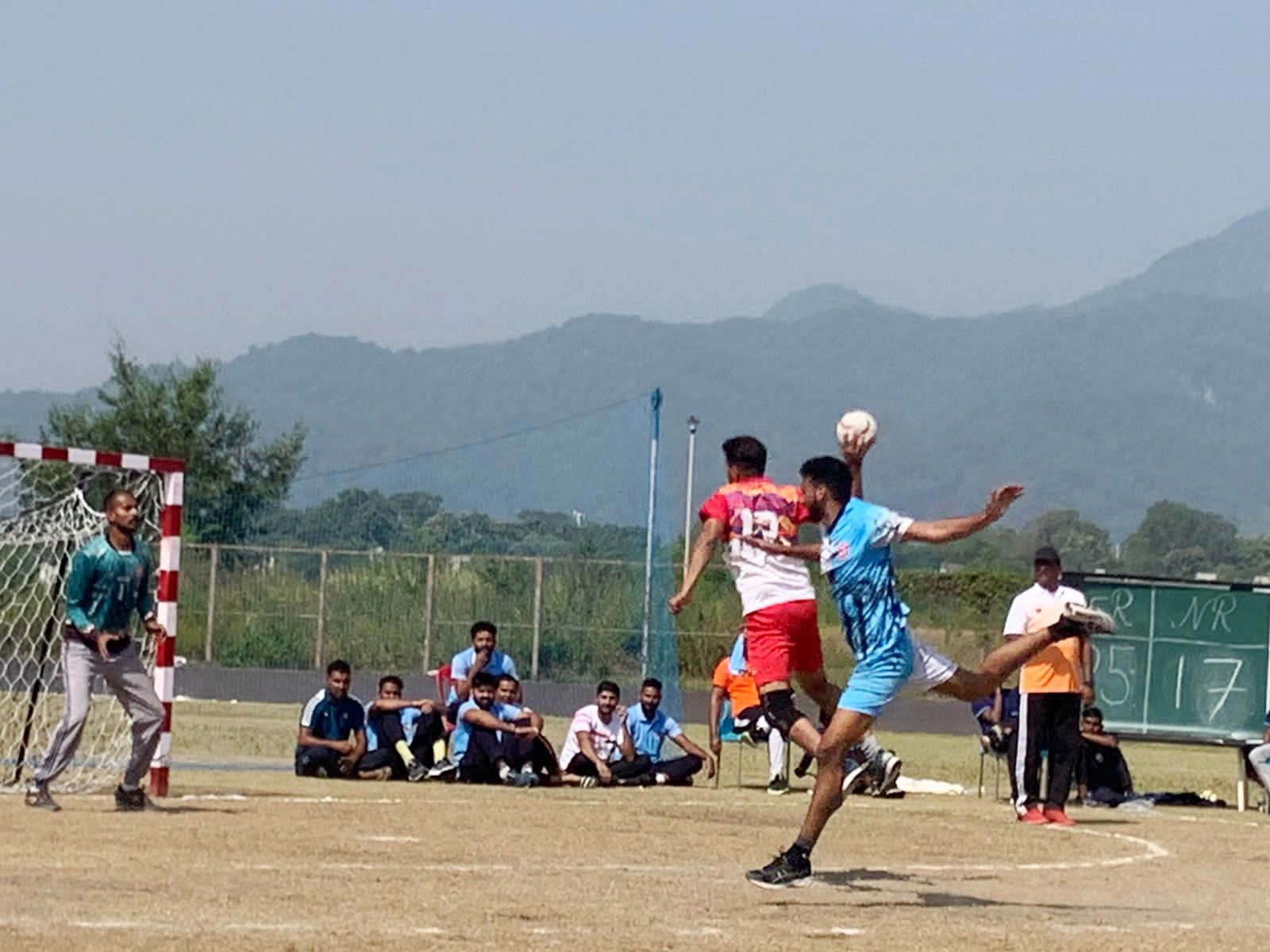 पूर्वोत्तर रेलवे ने उत्तर रेलवे को 33-29 गोल से परास्त कर चैम्पियंस ट्राफी पर कब्जा जमाया