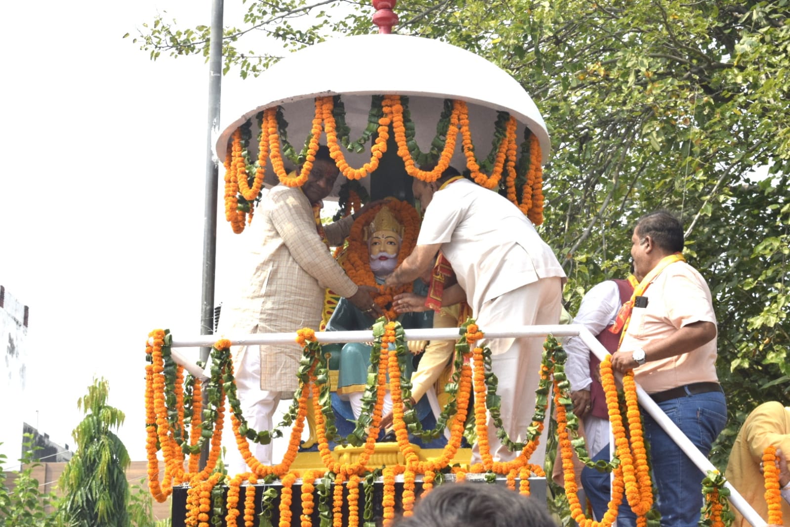 श्री श्री 1008 महाराजा अग्रसेन महाराज की जयंती पर हवन एवं रंगोली प्रतियोगिता का आयोजन
