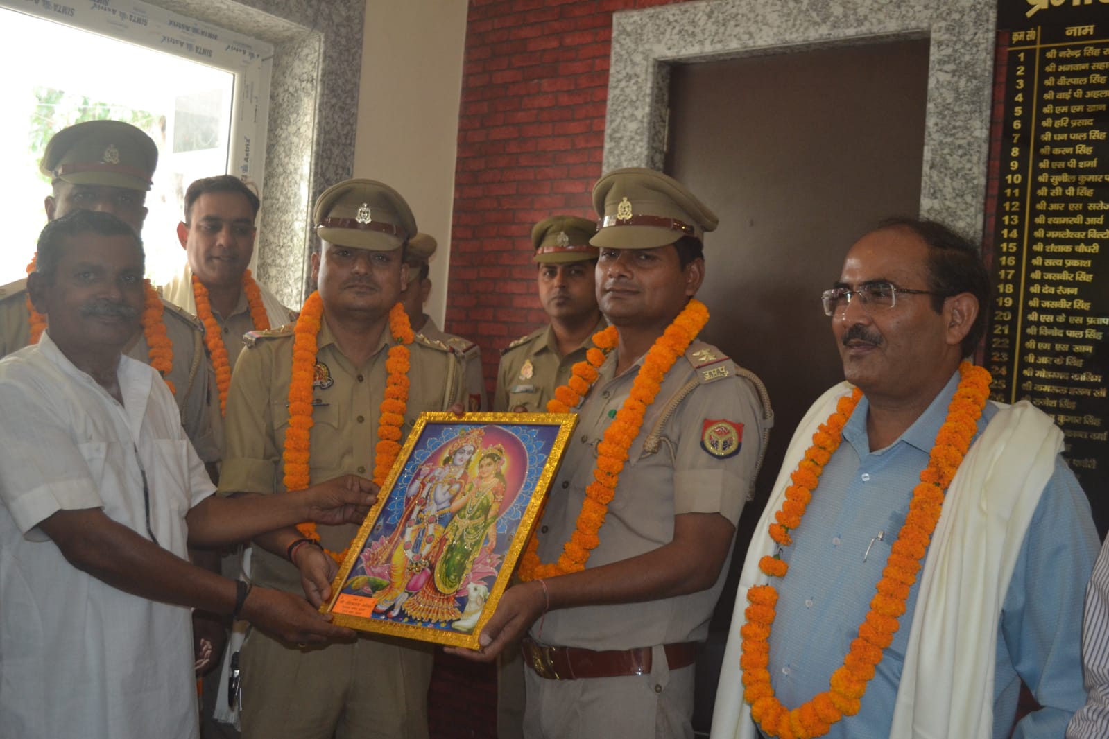 भगवान श्री कृष्ण महाराज की निकली दधिकांदों शोभायात्रा , किया सम्मान