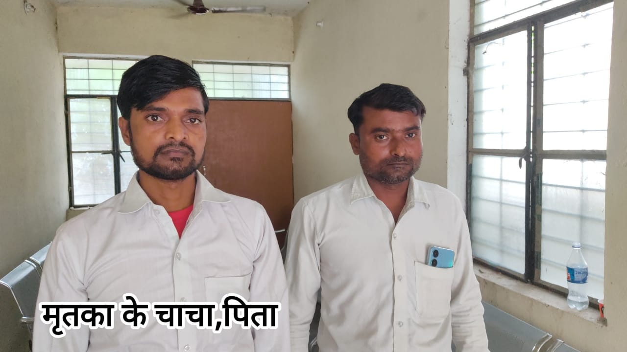 फांसी पर लटकी मिली विवाहिता की लाश , परिजनों ने लगाया हत्या का आरोप