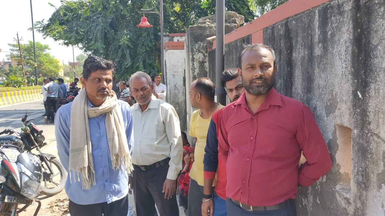 पति पत्नी का क्लेश पति ने लगाई फांसी , मौत