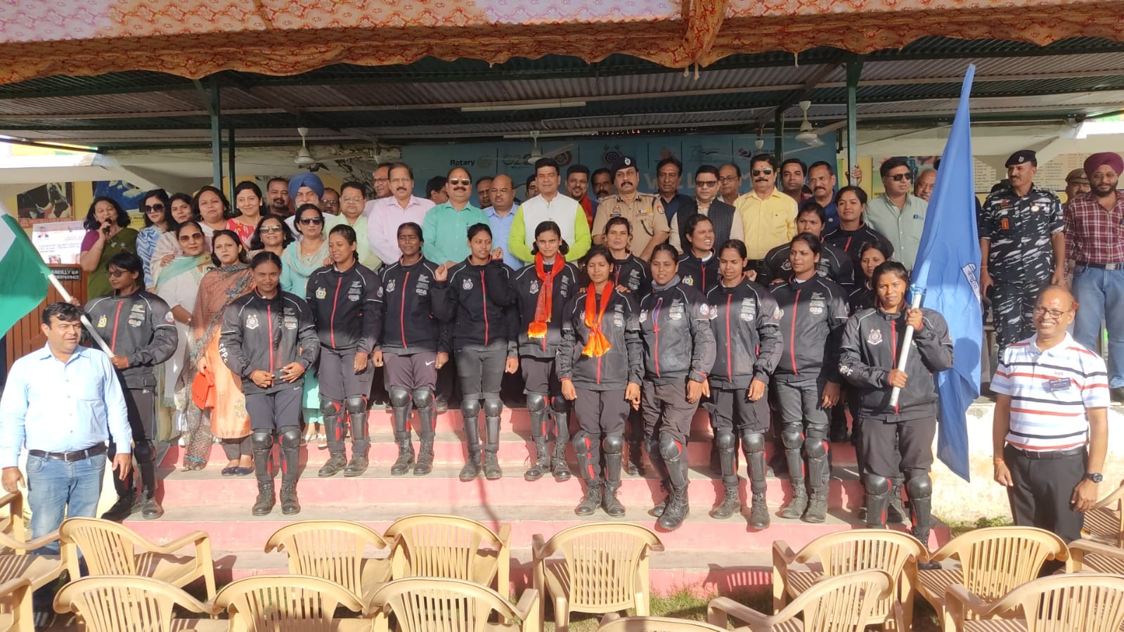 सीआरपीएफ महिला बाइकर्स शिलॉंग से बरेली पहुची