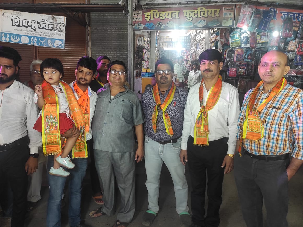 कस्बे में राम बारात के साथ निकाली गई शोभायात्रा, मेला मंच पर हुई चार गरीब कन्याओं की शादी