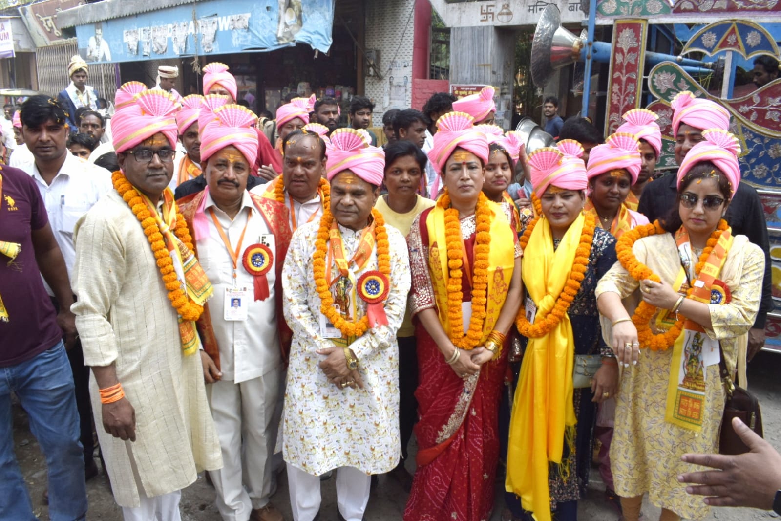 11 निर्धन कन्याओं का कराया विवाह , मंत्री रेखा आर्य ने हल्दी लगाकर लिया कन्यादान