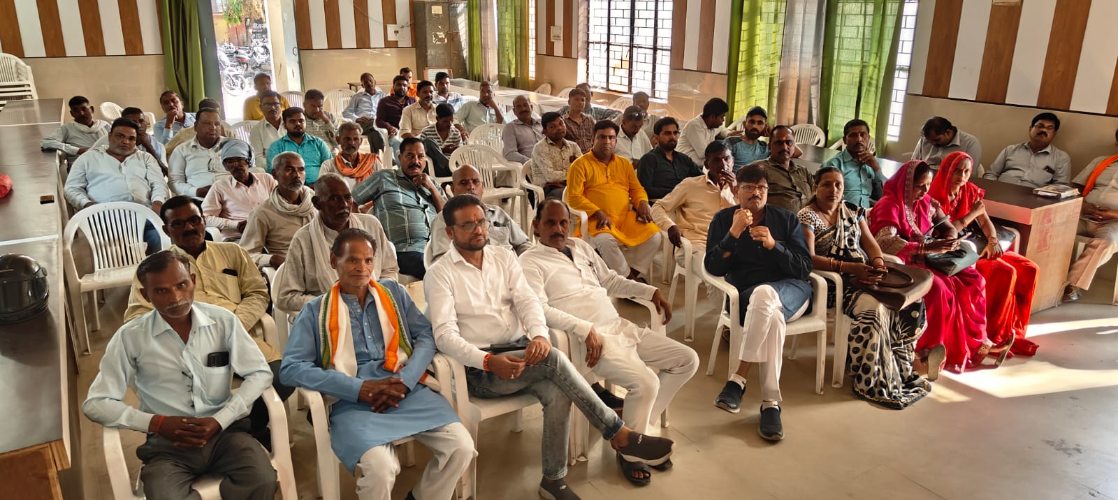 नये वोट बनाने को लेकर भाजपाइयों ने की बैठक