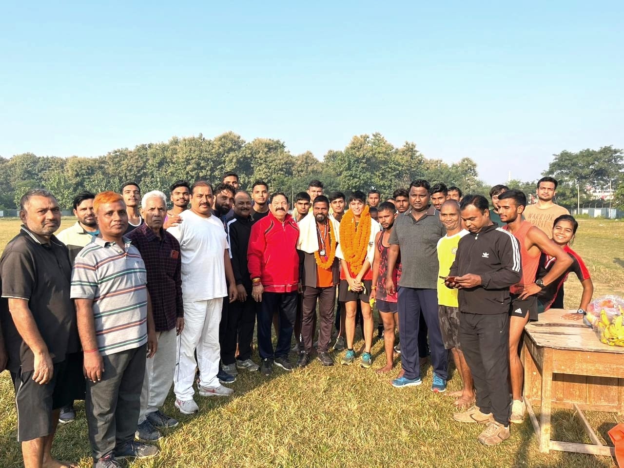 बसंत चतुर्वेदी ने किया रिदम को सम्मानित