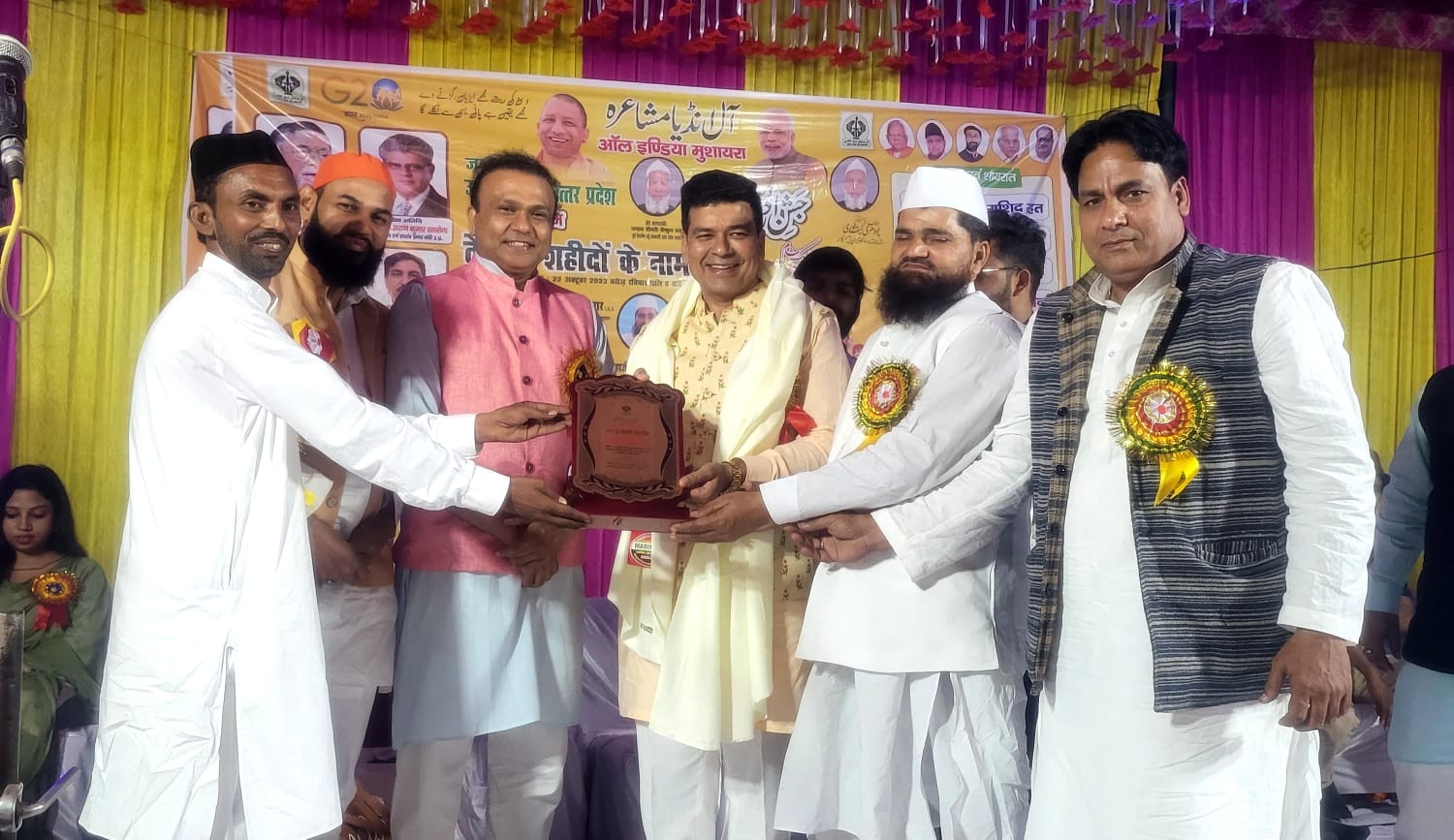 उर्दू अकादमी की तरफ से आयोजित हुआ ऑल इंडिया मुशायरा कवि सम्मेलन