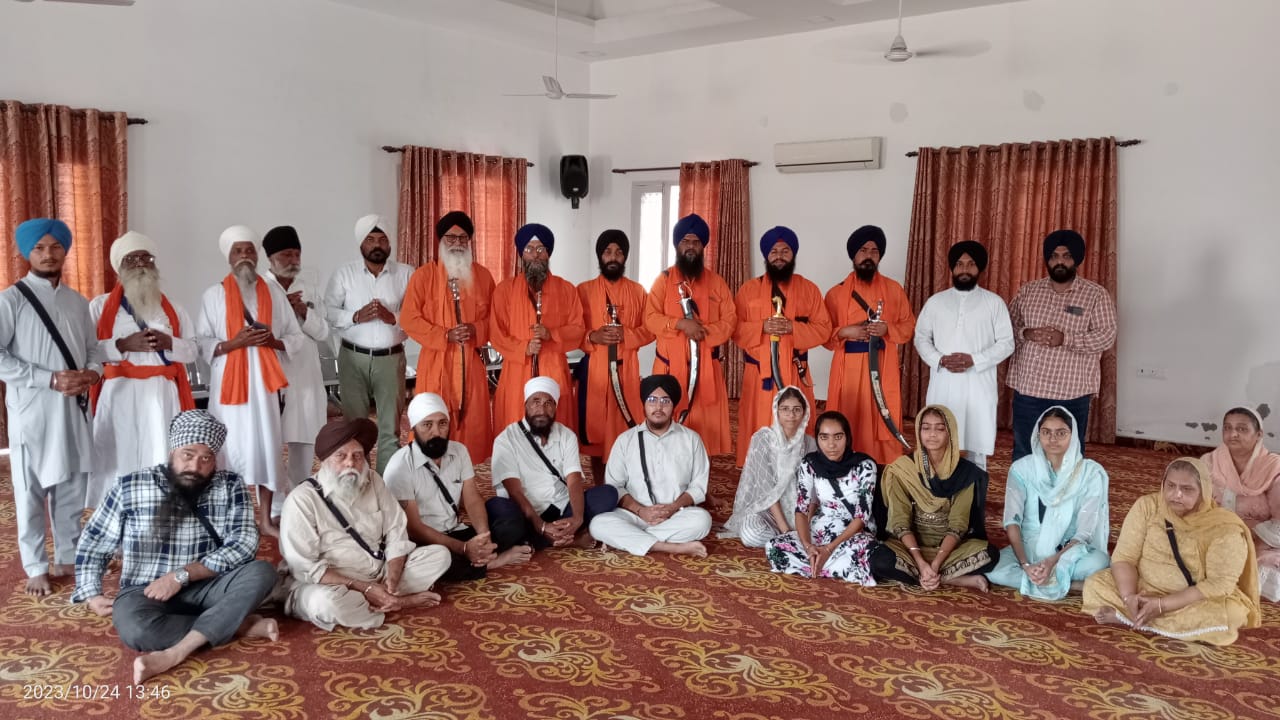 ग्रीनपार्क गुरुद्वारे से निकाली गई विशाल प्रभातफेरी, हुआ अम्रत संचार