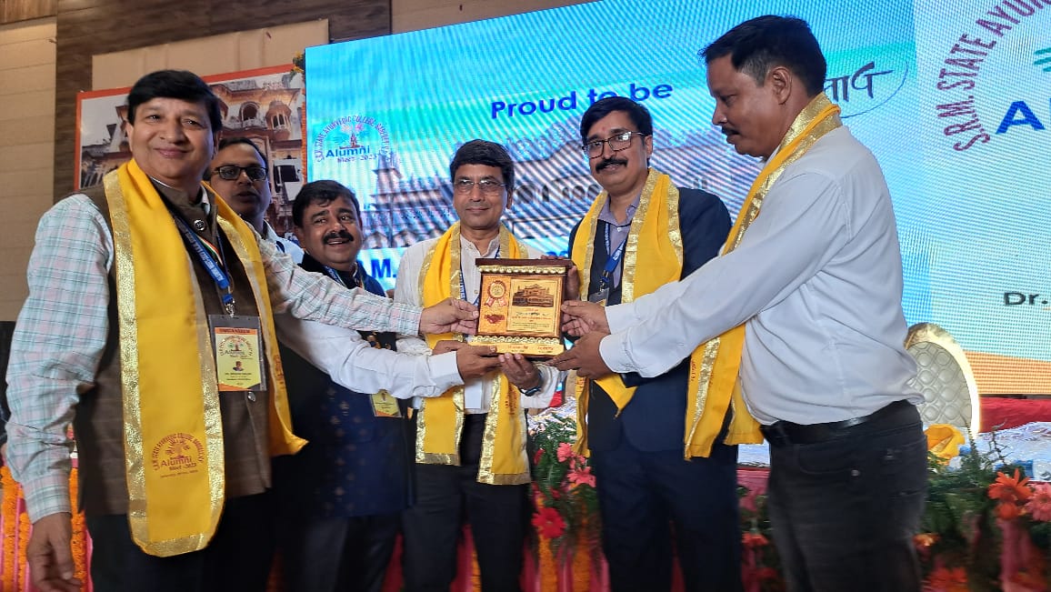 एस आर एम राजकीय आयुर्वेदिक कॉलेज का एल्युमनी मीट संपन्न