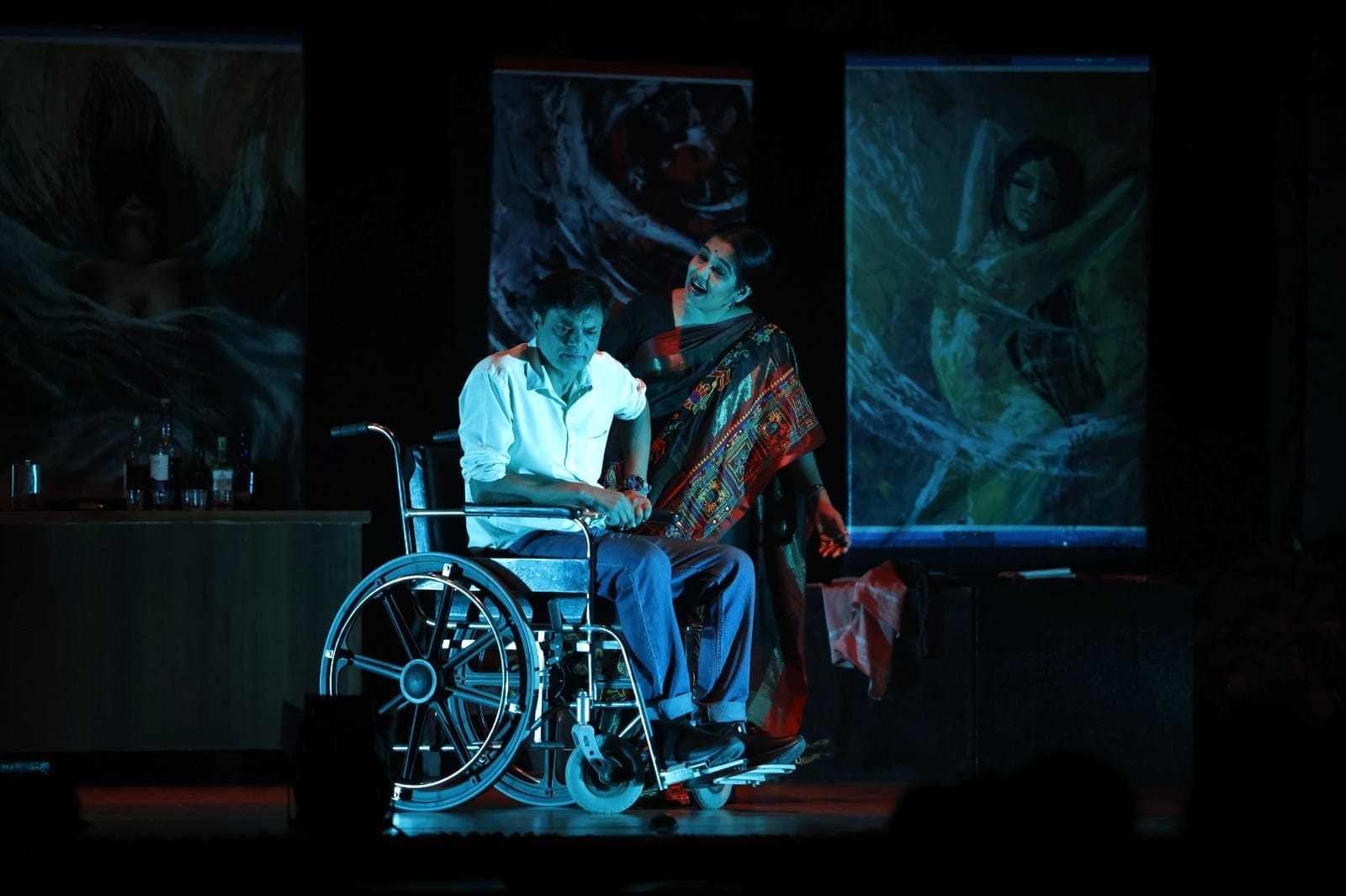 शक और गलत रिपोर्ट ने घोला जिंदगी में जहर