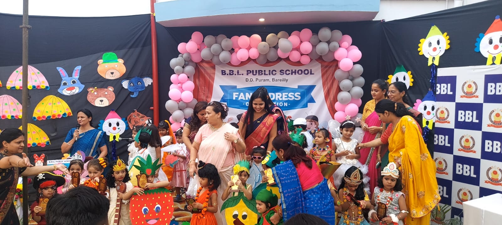 बीबीएल पब्लिक स्‍कूल में हुई फैंसी ड्रेस प्रतियोगिता, बच्‍चों ने दिखाई अपनी प्रतिभा  