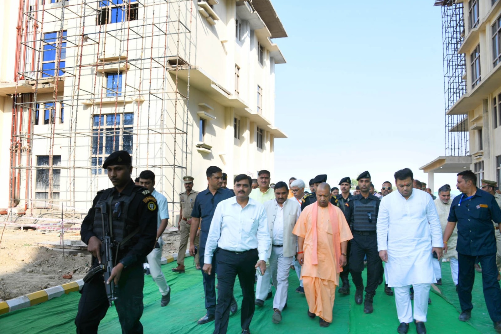 1.25 करोड़ परिवारों को दिसंबर तक मिलेगा पट्टे की जमीन का मालिकाना हक: सीएम योगी