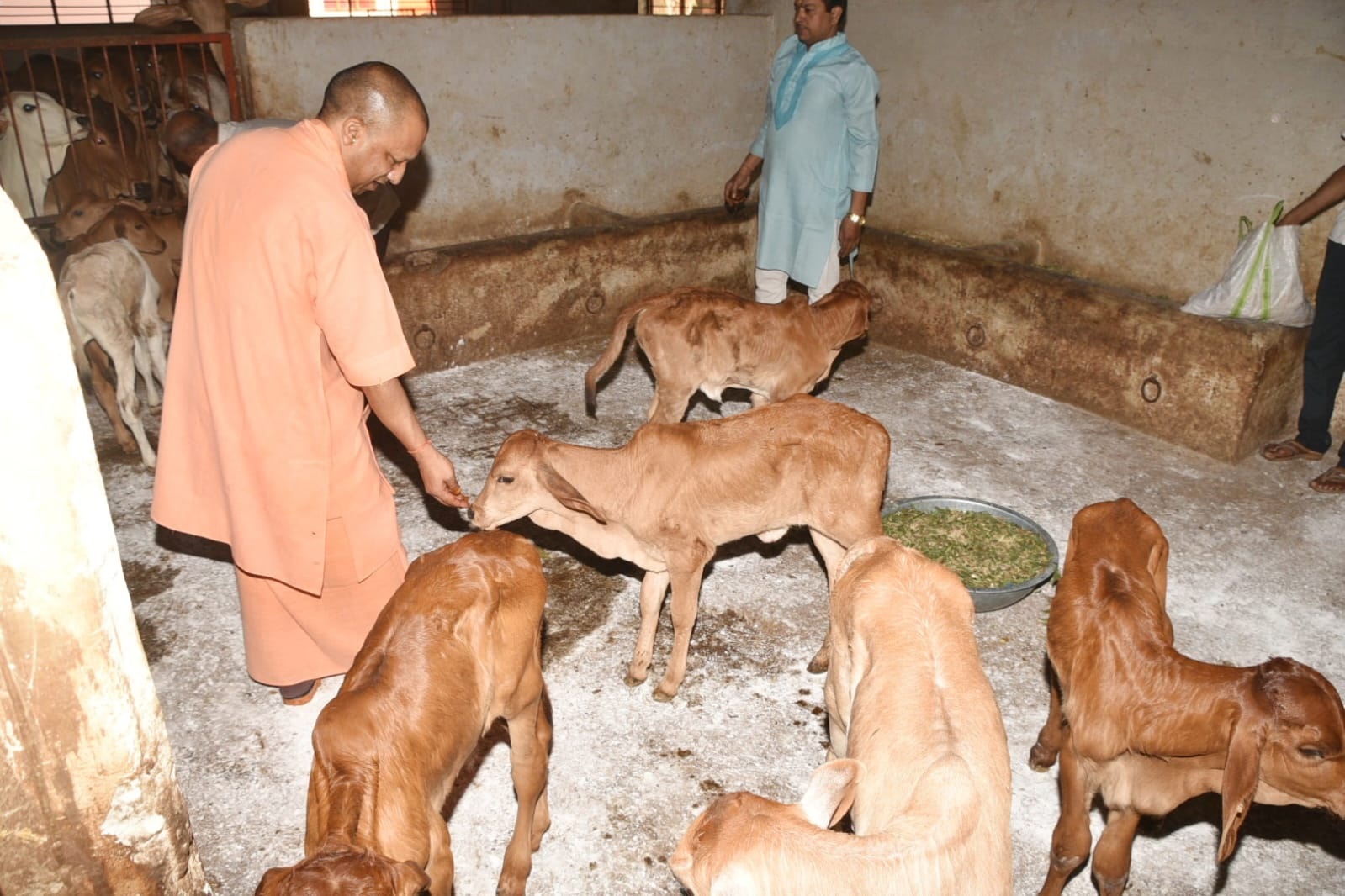 जनता दर्शन में सीएम योगी बोले- चिंता मत करें, सबकी पीड़ा दूर होगी