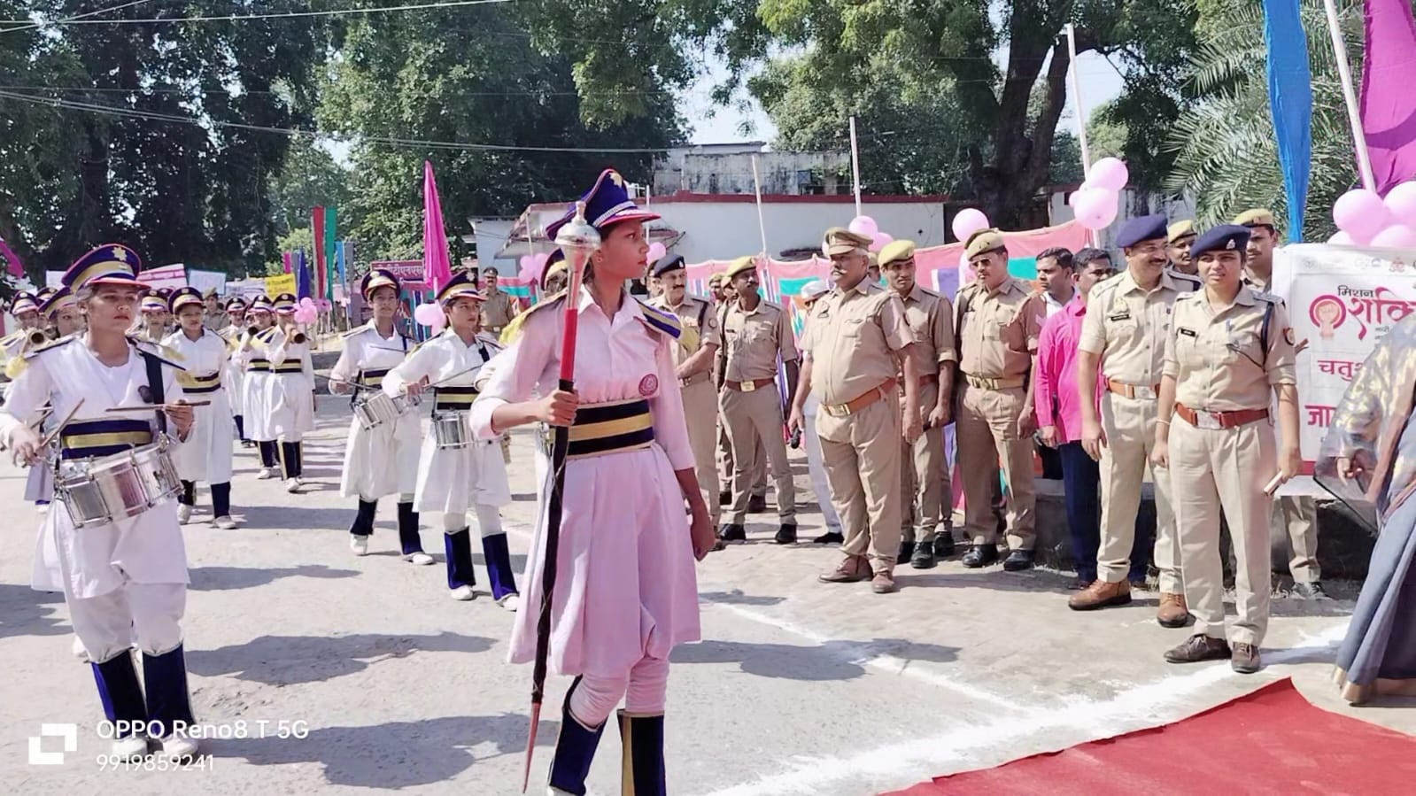 Fatehpur: एडीजी भानु भास्कर ने किया मिशन शक्ति रैली को रवाना