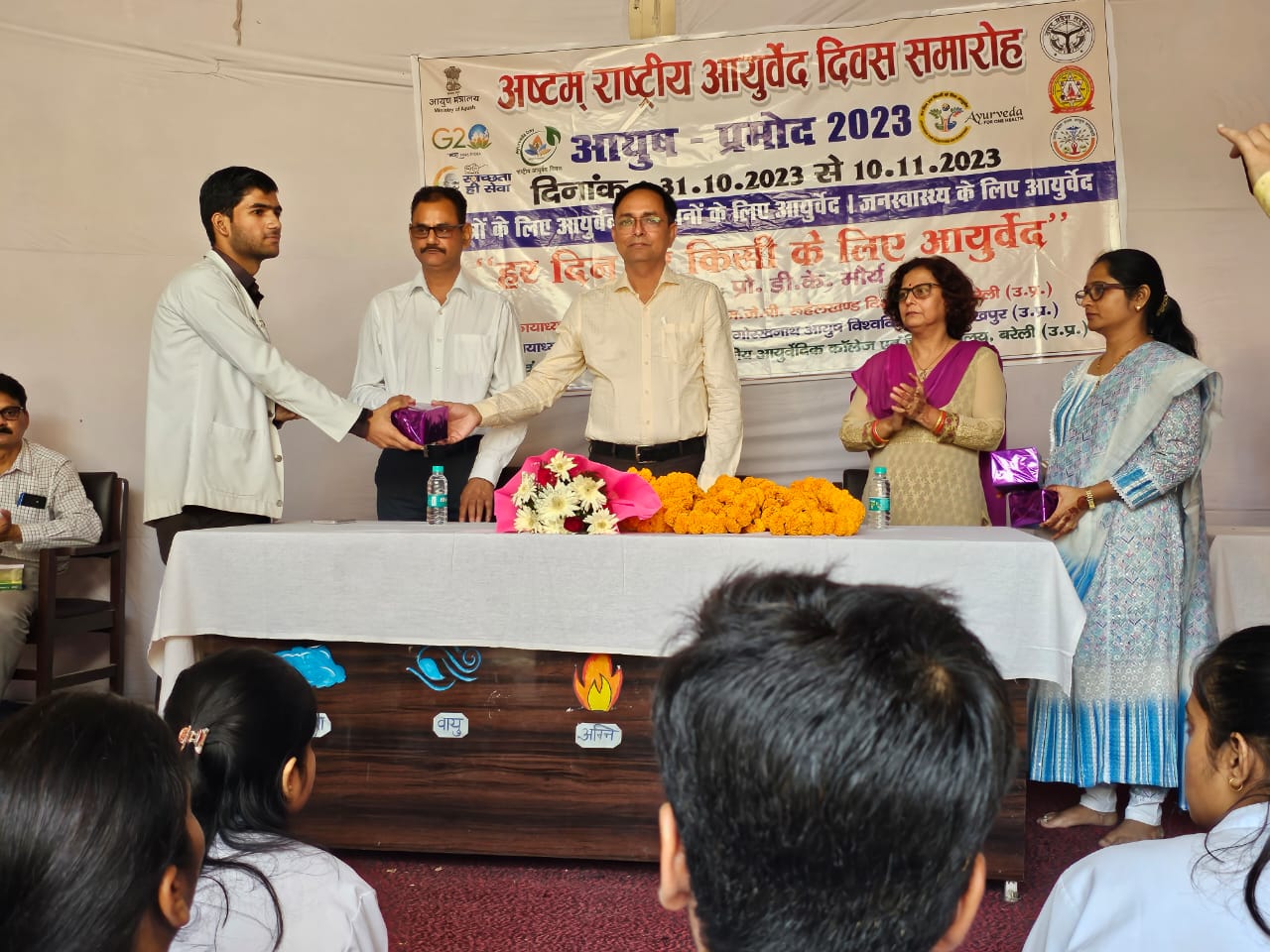 डिबेट प्रतियोगिता , टी-शर्ट पेंटिंग प्रतियोगिताओं में 68 छात्र , छात्राओं ने प्रतिभाग किया