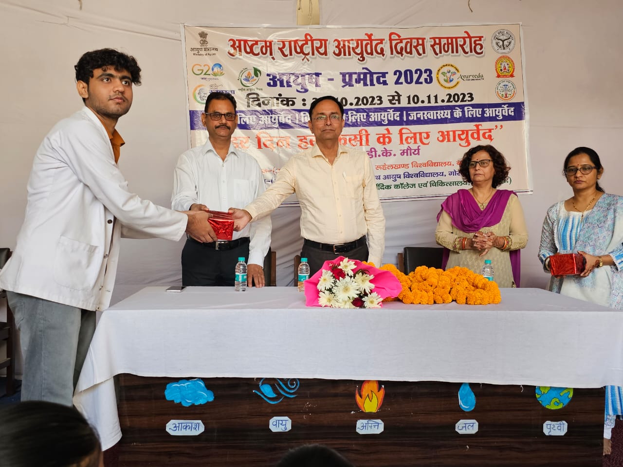 डिबेट प्रतियोगिता , टी-शर्ट पेंटिंग प्रतियोगिताओं में 68 छात्र , छात्राओं ने प्रतिभाग किया