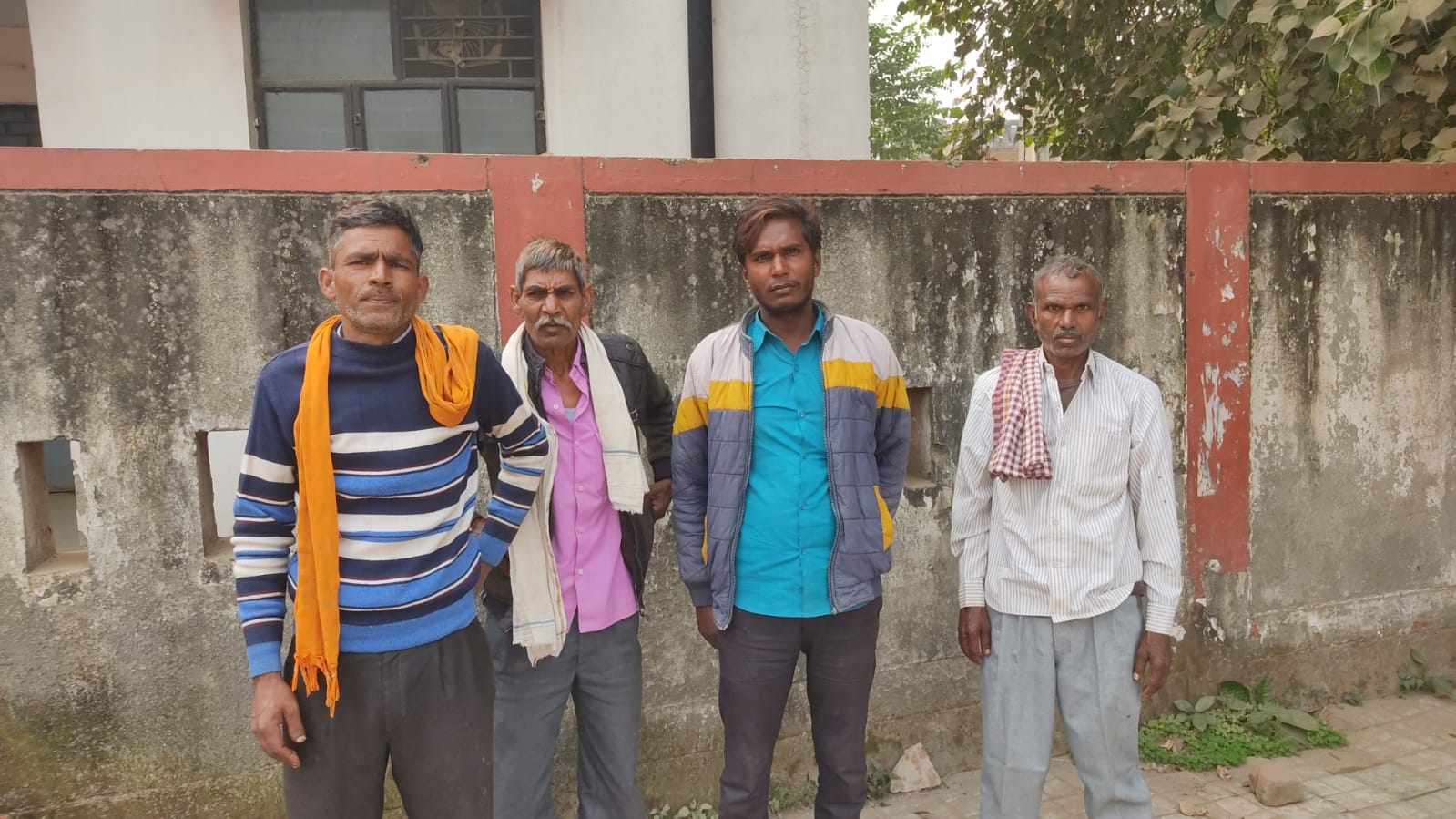 बुजुर्ग महिला की हत्या खण्डर के पीछे मिला शव