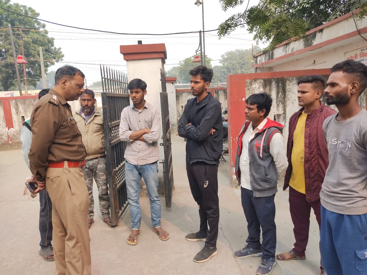 रामलीला के मेला में झूला में करंट लगने से युवक की मौत