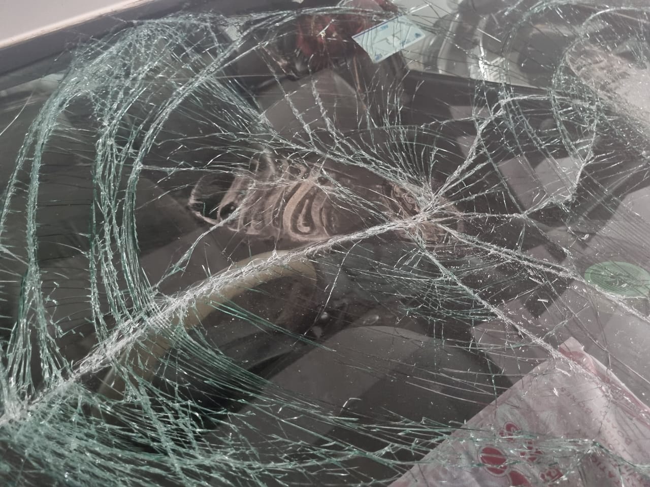 बहेड़ी सीएचसी के अधीक्षक डॉ रोहम पर हुआ जानलेवा हमला