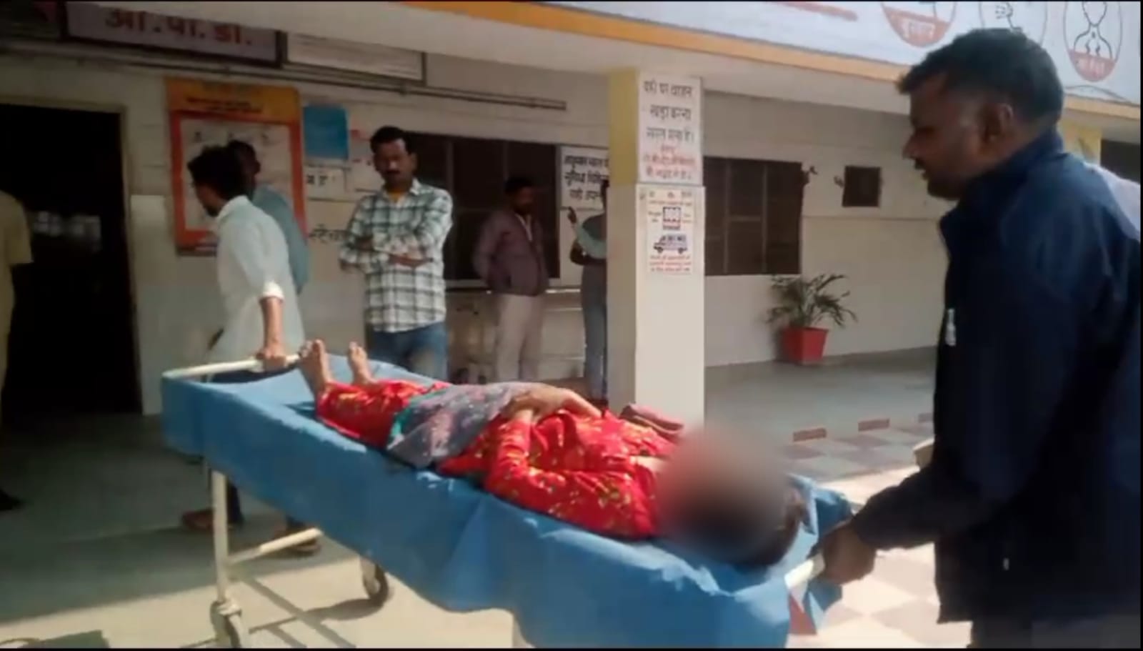 शराबी पति बना हैवान पत्नी के प्राइवेट पार्ट में कई बार डाला हाथ , डाल रहा था डंडा पत्नी ने रोका