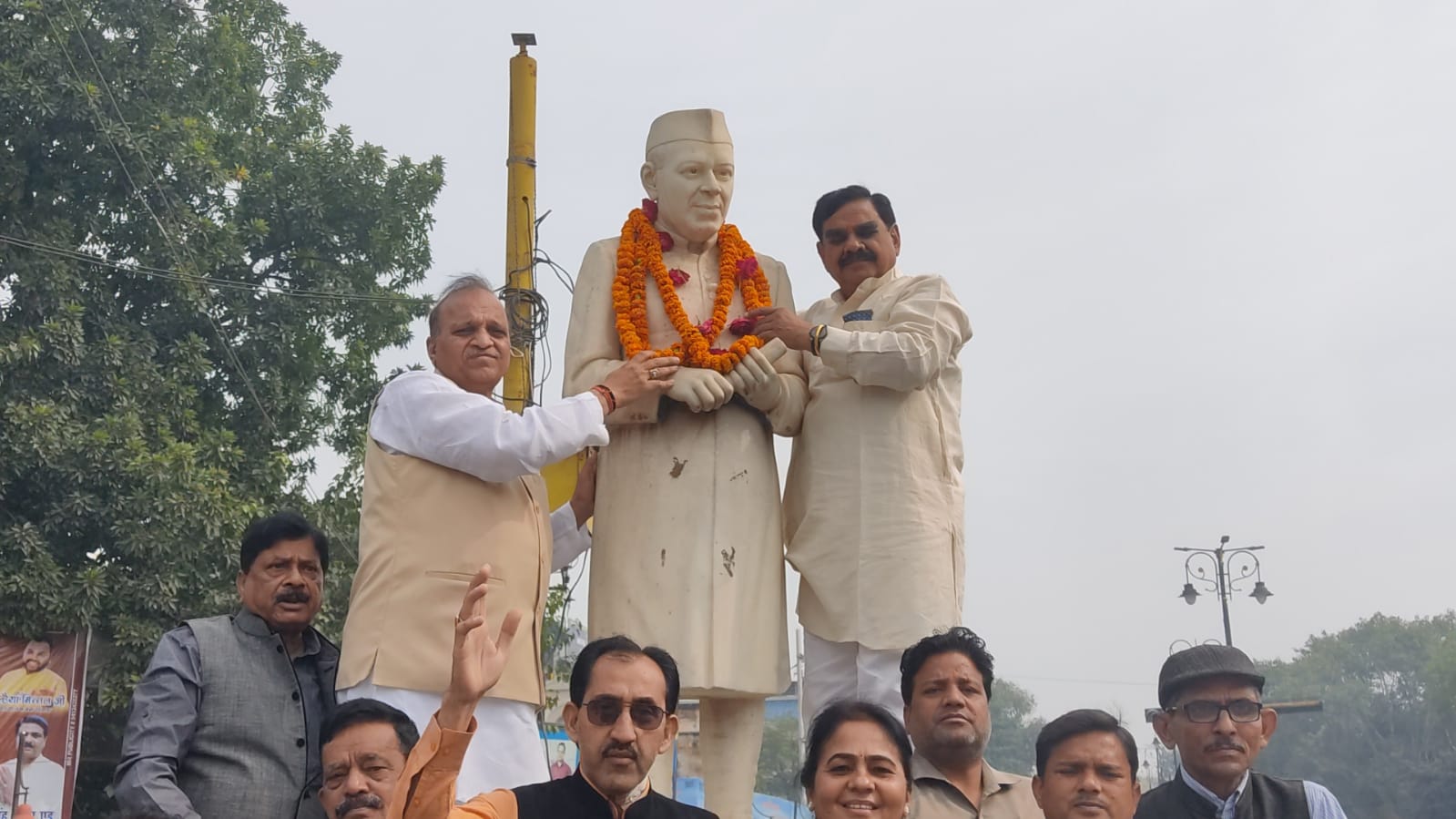 महानगर कांग्रेस कमेटी ने मनाई पूर्व प्रधानमंत्री स्वर्गीय जवाहरलाल नेहरू की जयंती