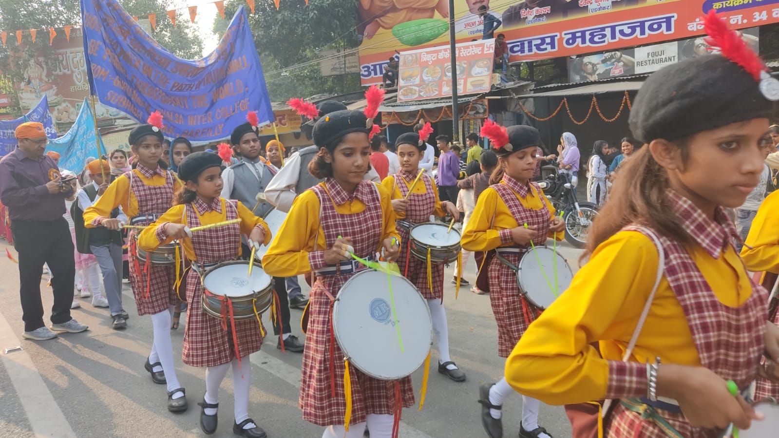 गुरबाणी का कीर्तन गायन कर निकाला नगर कीर्तन संगत हुई निहाल