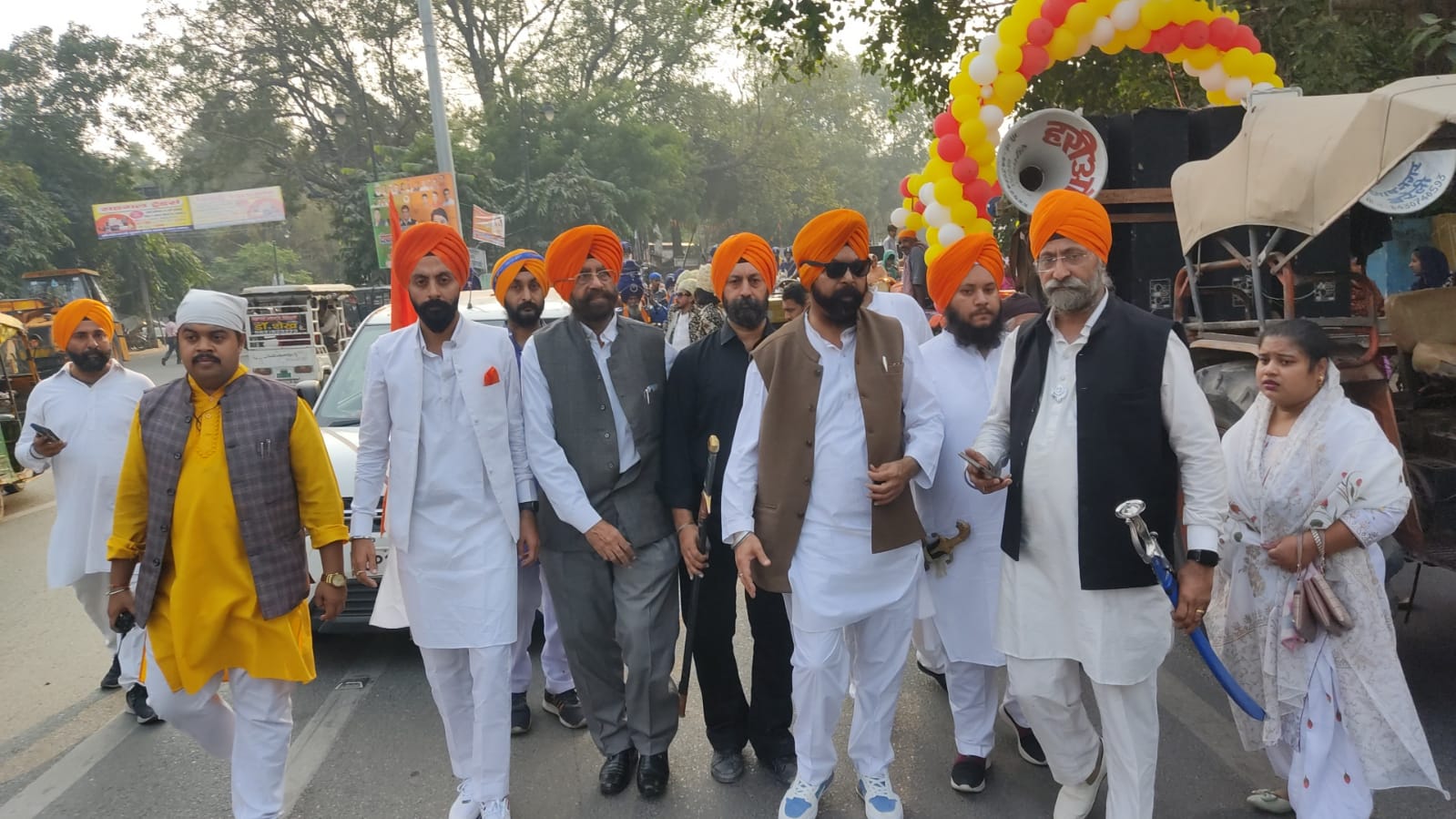 गुरबाणी का कीर्तन गायन कर निकाला नगर कीर्तन संगत हुई निहाल