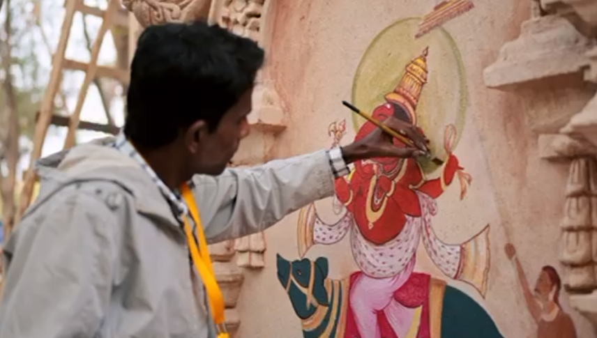 अंबानी परिवार ने की गुजरात में एक शुभ शुरुआत