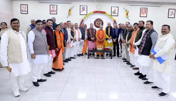 बरेली: कैंट विधायक संजीव अग्रवाल ने विधानसभा में नाथ नगरी के लिए मांगी मेट्रो ट्रेन