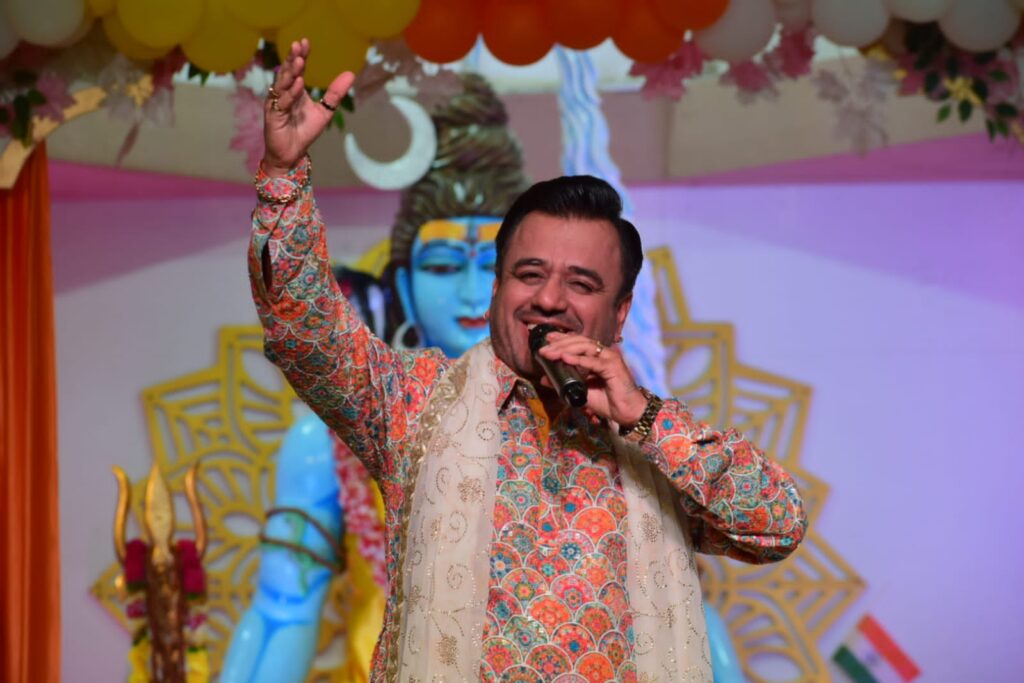 करौली शंकर महादेव धाम: कमलेश कपूर व तरुण सागर ने बाबा के चरणों में लगाई अपनी अर्जी