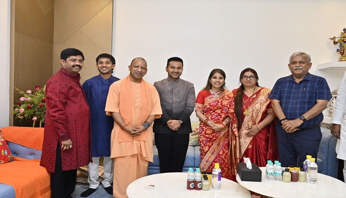 सीएम योगी ने की समीक्षा बैठक, बोले- अक्‍टूबर तक न बचने पाए महाकुंभ से जुड़े काम