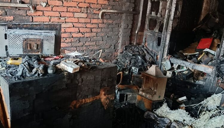 बटलर प्लाजा में शॉर्ट सर्किट से कंप्यूटर की दुकान में लगी भीषण आग