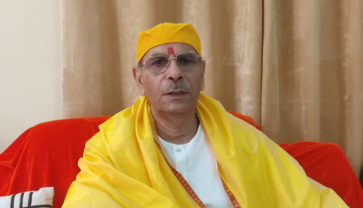 विदेशों में बैठकर नक्सलवाद फैला रहे है उन पर कठोरता अपनाने की जरूरत है: सुधांशु महाराज