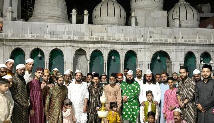 अंजुमन फैजाने नियाजिया को मिला प्रथम पुरुस्कार