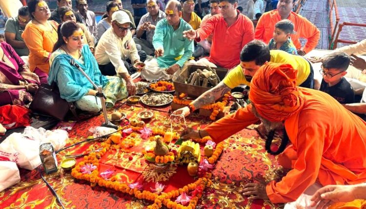 दशहरा मेला श्री रामलीला व श्री कृष्ण लीला नुमाइश एवं दंगल का शुभारंभ