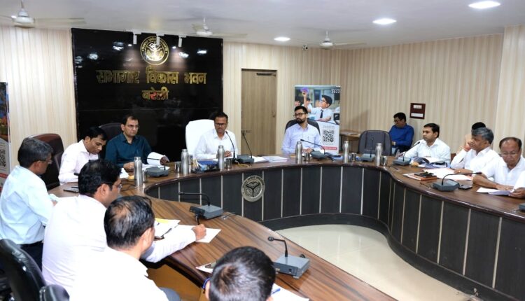 मृत्यु व दुर्घटना के मुख्य कारण ओवर स्पीड, रांग साइड, ड्रिंक एण्ड ड्राइव किये जायें चलान - जिलाधिकारी