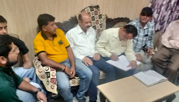 नवरात्र, दशहरा मेला, व शोभायात्रा को लेकर नागरिक सुरक्षा कोर की हुई बैठक