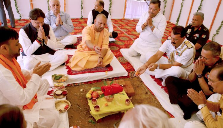 सीएम योगी ने किया नौसेना शौर्य संग्रहालय निर्माण कार्य परियोजना का भूमि पूजन