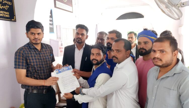 भीम आर्मी ने भगवान बाल्मीकि जयंती पर अवकाश , शराब की दुकानें बंद करने की मांग की