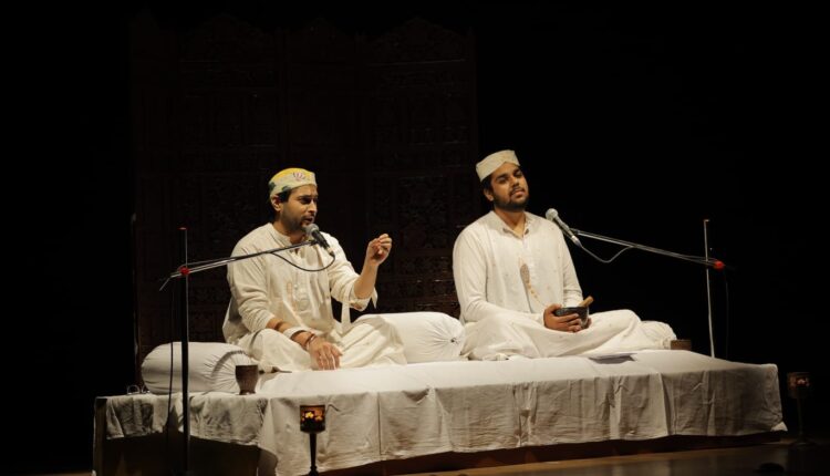 गुरु नानक ने दिया एकता और प्यार का संदेश