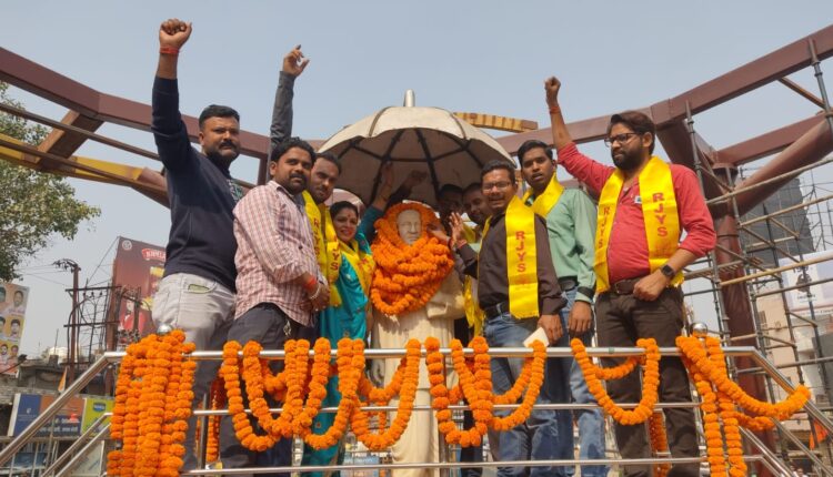 राष्ट्र जागरण युवा संगठन ने सरदार वल्लभ भाई पटेल की मनाई जयंती