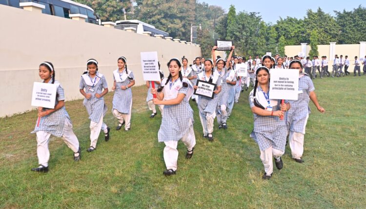 माधवराव सिंधिया पब्लिक स्कूल के प्रांगण में मनाया गया राष्ट्रीय एकता दिवस