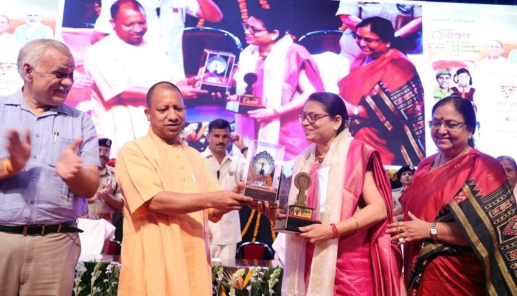 हर क्षेत्र में संभावनाएं, उनको समय से चुनने और उस पर सरपट दौड़ने की आवश्यकता: सीएम योगी