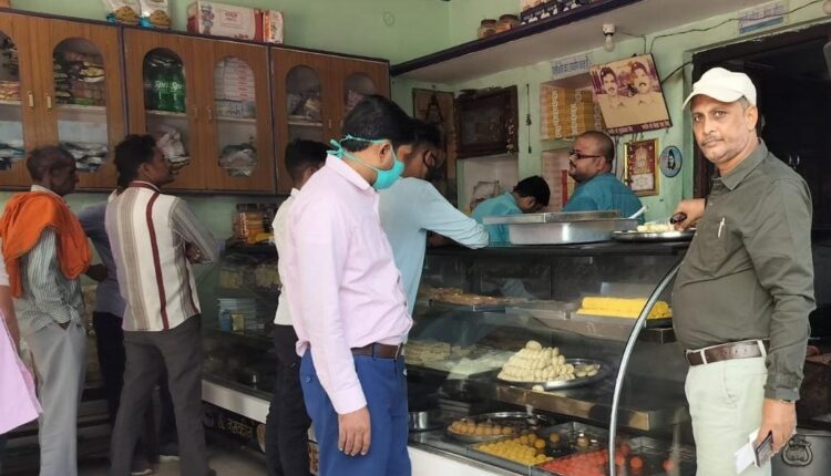 Fatehpur: जिलेभर में FSDA की कार्रवाई से हड़कंप, इस अधिकारी ने संभाली कमान