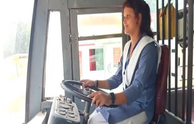 महिलाओं के स्वावलंबन पर योगी सरकार का जोर, हाथों में आएगी रोडवेज बसों की स्टेयरिंग