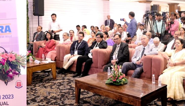 ब्लड डोनेशन के बारे में आम नागरिकों को जागरूक करें विशेषज्ञ: सीएम योगी