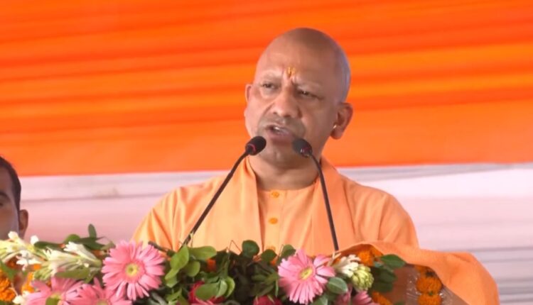 सीतापुर को मुख्यमंत्री योगी ने दी 550 करोड़ की योजनाओं की सौगात